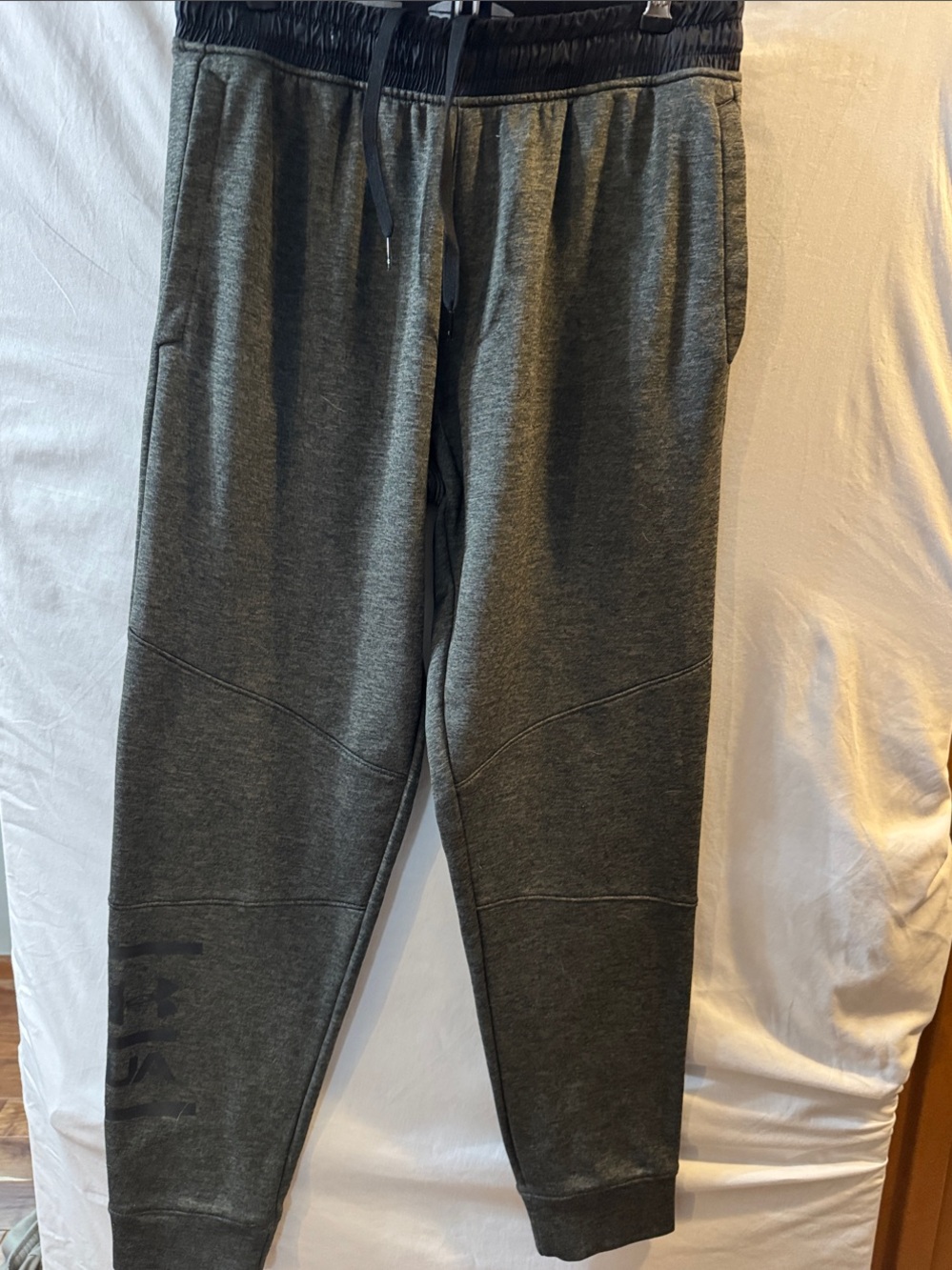 Under Armour Dark Gray Heather Jogger Sweatpants with Black Waistband